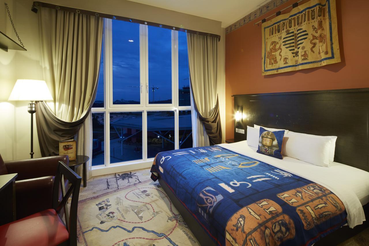 Legoland Malaysia Hotel Nusajaya  Exterior foto A room at the hotel